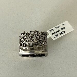Unisex One of a kind 925 band style ring size 8.25